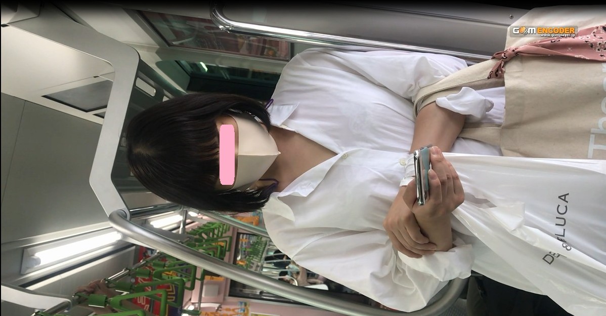 スケスケシャツから透ける巨乳下着エロス!!^^ スケスケシャツから透ける巨乳下着エロス!!^^