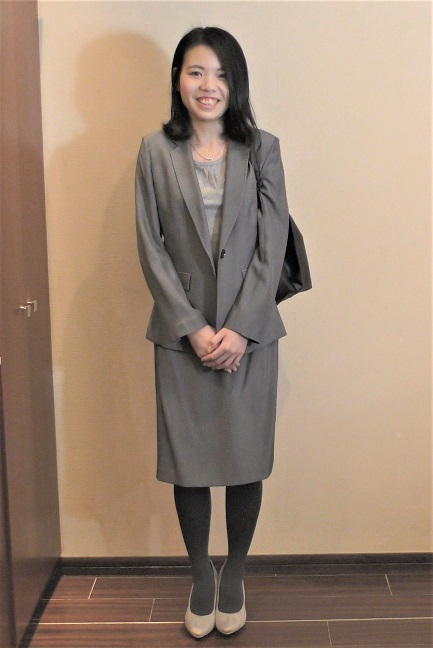 【足コキ射!】【グレータイツ】【感度◎】タイツ美女の足指を舐めつくす【なお22才 保険会社スーツOL 前編①】 【足コキ射!】【グレータイツ】【感度◎】タイツ美女の足指を舐めつくす【なお22才 保険会社スーツOL 前編①】
